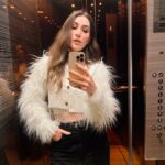 Alisshaa Ohri Instagram - When you look good and your mirror knows it ❤️ [Alisshaa Ohri, Bollywood, Actor, Outfit Ideas, OOTN, Look of the day, Explore, Instagram]