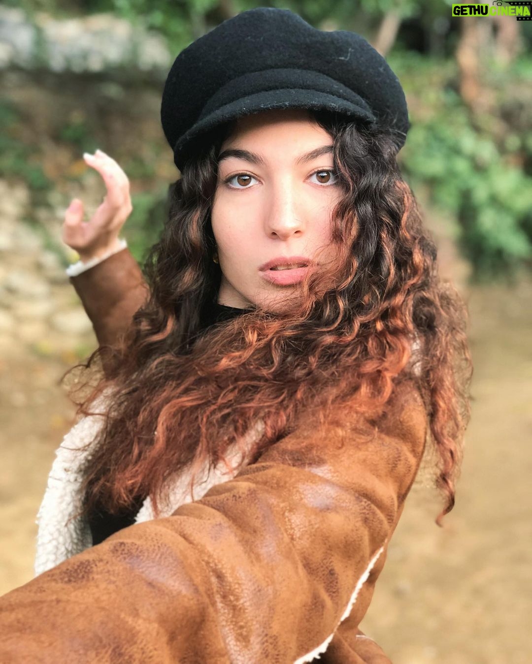 Alize Gördüm - 2.6K Likes - #isweariwasntposing 🕺🏻