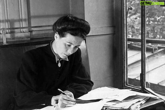 Allison Lin Instagram - Happy birthday to Simone de Beauvoir🐈⬛