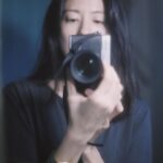 Allison Lin Instagram - 平安夜跟聖誕節當天都在拍片 覺得看見可愛的人們很幸福 而且今年也喝到了家常的熱紅酒 可以繼續寫研究所的論文心得報告了 🐈😊
