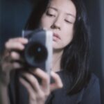 Allison Lin Instagram - 平安夜跟聖誕節當天都在拍片 覺得看見可愛的人們很幸福 而且今年也喝到了家常的熱紅酒 可以繼續寫研究所的論文心得報告了 🐈😊