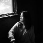 Allison Lin Instagram - 冬天是思念的季節 喂 哪個季節不思念 人類有這麼害羞 思念還要看季節 跟農作物一樣 今天終於有一個白天的時光 在家裡整理腦袋、心裡跟家裡 發現原來我會思念你們 （原來水瓶座是會累積情感的機器人） 很忙的時候都不思念 所以偶爾閒下來的時光變得好重要 因為這樣我才會發現自己會思念你 How important is that?