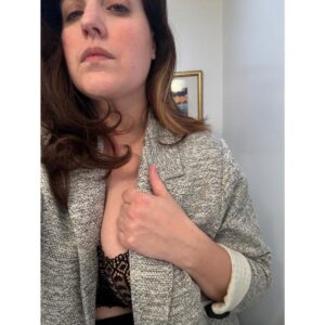 Allison Tolman Instagram - A case for skipping the shirt and just wearing a bra under a blazer. 🤷🏻‍♀️