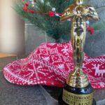Allison Tolman Instagram - Please enjoy this photo shoot Dezi and I did with the Oscar he got me for Christmas, including a short scene he pitched and directed. 🎄