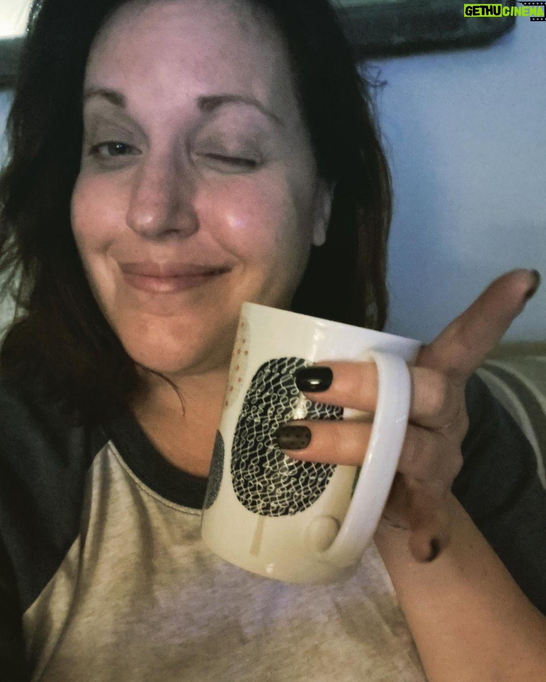 Allison Tolman Instagram - The life of a traveling vagabond includes drinking gin from someone else’s coffee mug. Goodnight New York City, goodnight goodnight goodnight.