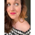 Allison Tolman Instagram - Oh shit, I was having so much fun learning about eye makeup I forgot about a sensible bold lip. 💄😍