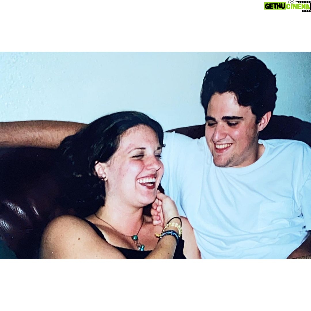 Allison Tolman Instagram - Found some real golden oldies for #TBT this week. 1999/2000. Dave, Erin, Will- I cannot for the life of me imagine who took these.