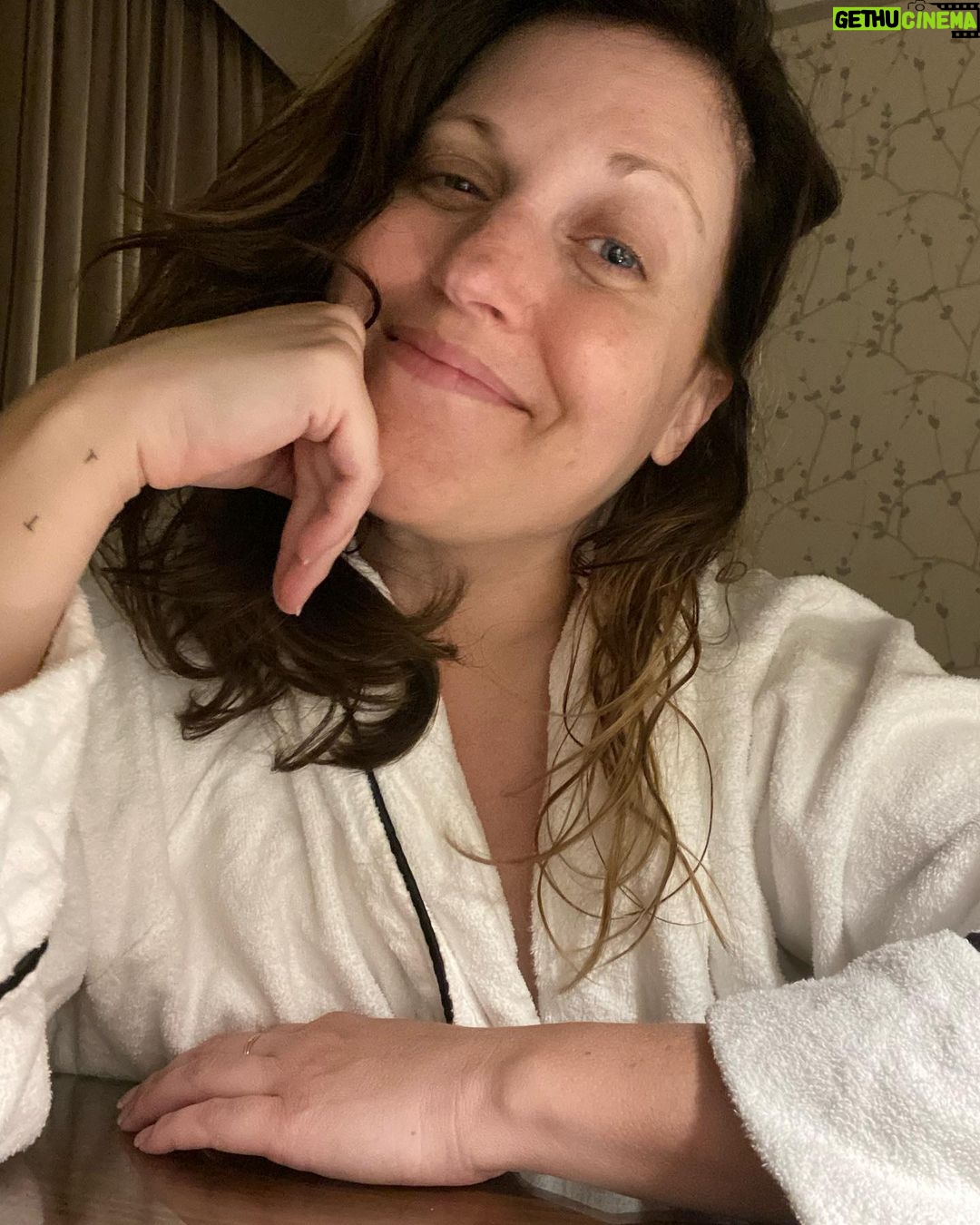 Allison Tolman Instagram - Car to plane to train to train and finally at my hotel 22 hours later. Very thankful for 24 hour room service. Very excited for bed. #ScotGirlSummer