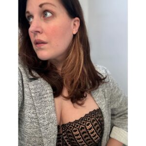 Allison Tolman Instagram - A case for skipping the shirt and just wearing a bra under a blazer. 🤷🏻‍♀️