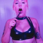 Allison Woodard Instagram – kiss one another, die for each other
.
.
.
.
#alliekatch #wrestling #womenswrestling #tagteamwrestling #tagteamchampions #bussy #knife #photography #coolforthesummer