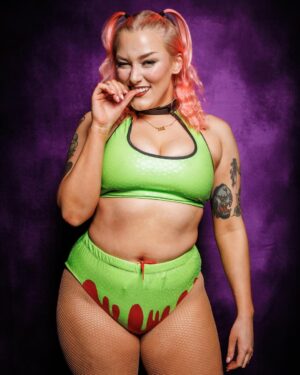 Allison Woodard Instagram - i know what to say to take u higher
.
.
.
.
#alliekatch #wrestling #womenswrestling #deathmatchwrestling #intergenderwrestling #tagteamwrestling #bussy #revolver #deftones