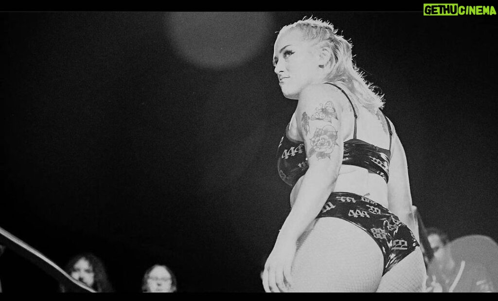 Allison Woodard Instagram - how can I snooze and miss the moment? . . . . #alliekatch #wrestling #womenswrestling #tagteamwrestling #intergenderwrestling #bussy #sza #blackandwhite