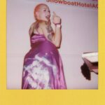 Allison Woodard Instagram - CAKE LIKE LADY GAGA 📸 @sea.of.roses_ . . . . #alliekatch #wrestling #womenswrestling #intergenderwrestling #tagteamwrestling #bussy #cake #wedding #wrestlingwedding #atlanticcity #weddingcake
