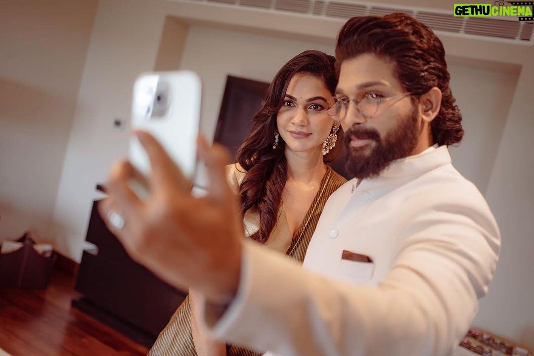 Allu Arjun - 2.4 Million Likes - Memorable Day with my most favourite people 🖤 #nationalawards #nationalawards2023