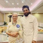 Allu Arjun Instagram - It was a life time experience to witness Smt. Waheeda Rehman ji win the Dadasaheb phalke award . More than 6 decades of career in films . Truly inspiring . It was a absolute pleasure to see dear @aliaabhatt win this award . Iconic performance for an iconic film . Truly deserving and many more …. It’s was a pleasure having the company of dear @kritisanon . A well deserved award for a league jumper performance. What a lovely lady … wishing her more in this journey… and hopefully a movie together soon .