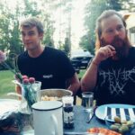 Alma Hätönen Instagram – Ihania pieniä hetkiä eiliseltä ja maaaaaailman rakkaimpia tyyppejä💜 
Hyvää juhannusta täältä teille! 🫶✨