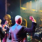 Alma Hätönen Instagram - #VOITTOGAALA dump Onnittelut kaikille voittajille! Grand Prix’n vei upea Suojelija-filmi @helsinginensikoti @flock_oy @mjolk.tv Mä rakastan kivoja juontokeikkoja! Tämä oli extrahyperkiva, koska juontajakollega @almahatonen ja tuottaja @jennilahteenmaki tekivät varmaa duunia. Kiitos @apfi_ry ja @laurakuulasmaa, että sain juhlia kanssanne! #voittokilpailu #mainoselokuva #awardshow #apfiry Vanha ylioppilastalo