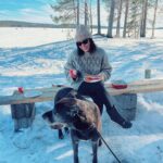 Alma Hätönen Instagram - Kaikki on parempaa ulkona 💚✨