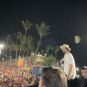 Alok Instagram - Over 2 million people! 🤯🤯
Ahhh Bahia! Eu te amo!! ❤️ (Veja último carrossel 😱)