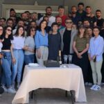 Alp Akar Instagram - Benim "Ali"ile olan yolculuğum burada bitti...Bana bu güzel karekteri teslim eden, bana güvenen Yapımcım Fatih Aksoy Abime ,Yönetmenim @neslihanyesilyurt hocama, @merve_colak hocama , @medyapimresmi @kanald ,@mednovayapim @sadakatsizdizi @selen.sevigen ,#gülümsünözkök yapımcılarıma sonsuz teşekkür ederim...Şanslıyım demiştim, en büyük şansım @cansudere Ablam @canercindoruk Abim aynı sahneyi paylaşmak muhteşem bir duygu anlatılmaz yaşanır ...Üvey annesinin gülü @melisssezen :) Bu keyifli yolculukta beraber olduğum tüm oyuncu büyüklerim, oyuncu arkadaşlarım iyiki sizinle olmuşum. Hepinize sonsuz teşekkür ederim.. Usta kalemiyle: @dilarapamuk @arzuyurtsevenn @kemalhmmcglu @sadakatsizdizi senaristlerine sonsuz teşekkür ederim.. Gizli kahramanlar: Tüm ekip emeğine, yüreğine sağlık bu başarı onların! Biz sıcacık bir aile olduk... 60 Bölüm iki sezon bizi yanlız bırakmayan seyircimize teşekkür ederim.. Tabiki menajerim @actorsmanagement Teşekkürler .. Bu bir ayrılık değil... Yeni projelerde buluşmak dileğiyle 👋🙏✨