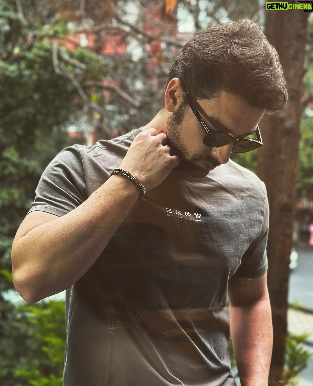 Alp Navruz - 377.4K Likes -