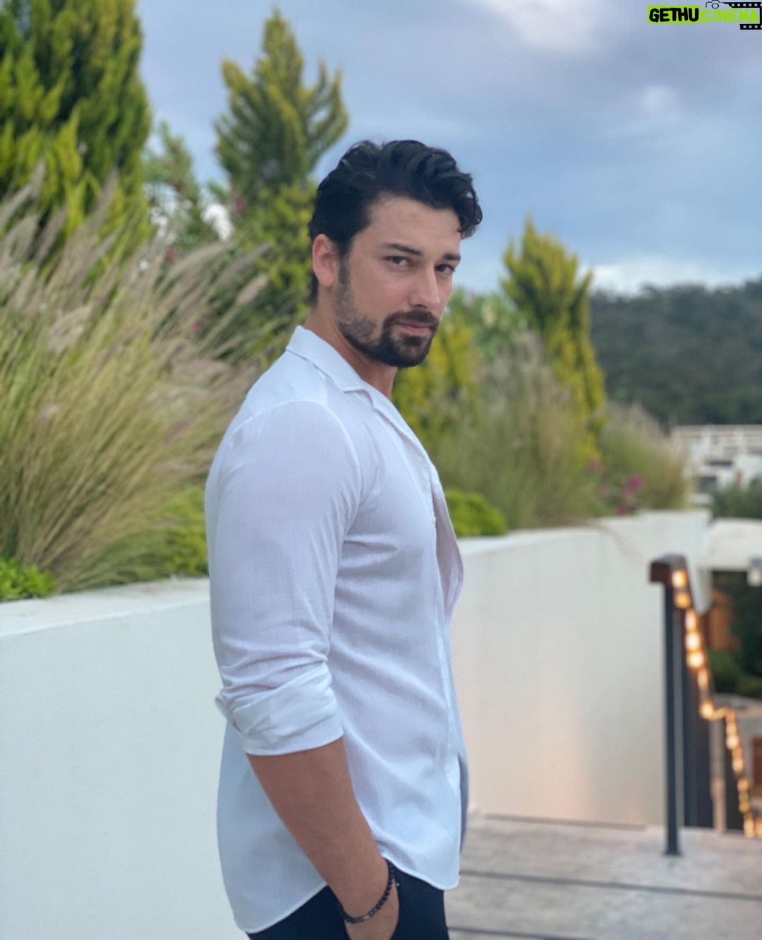 Alp Navruz - 390.8K Likes - 🙅🏻♂️