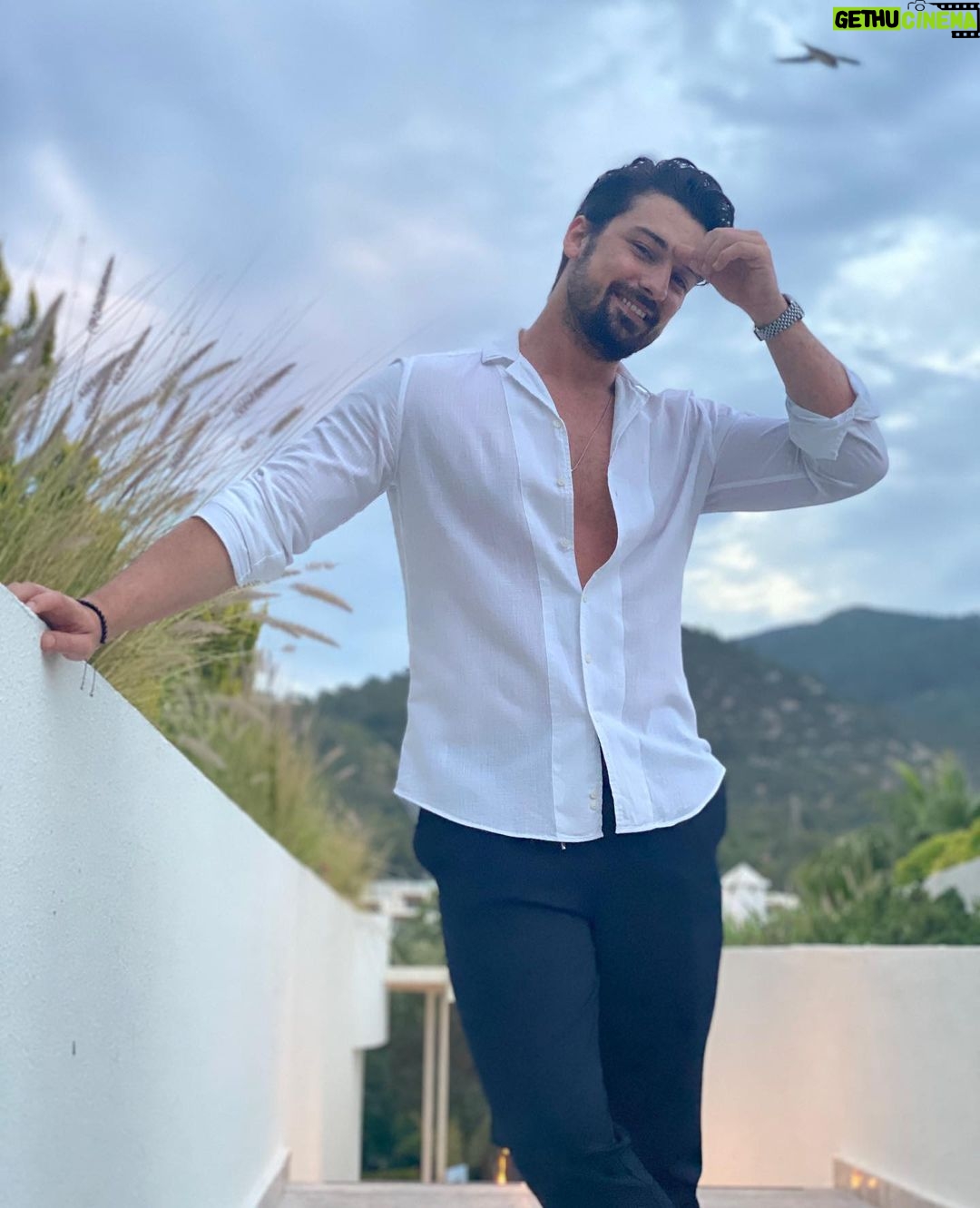 Alp Navruz - 390.8K Likes - 🙅🏻♂️
