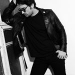 Alp Navruz Instagram -