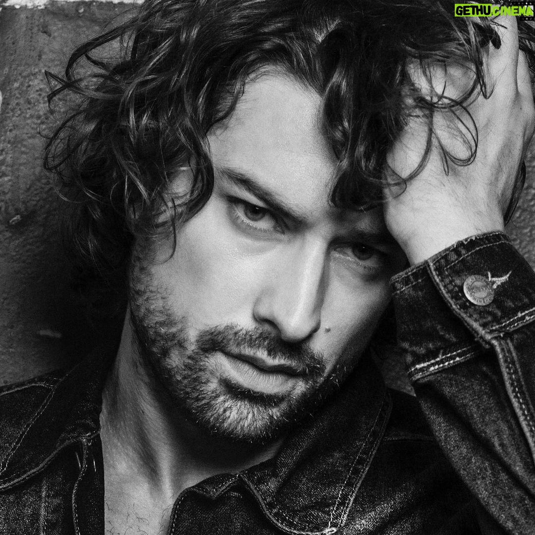 Alp Navruz - 370.4K Likes -