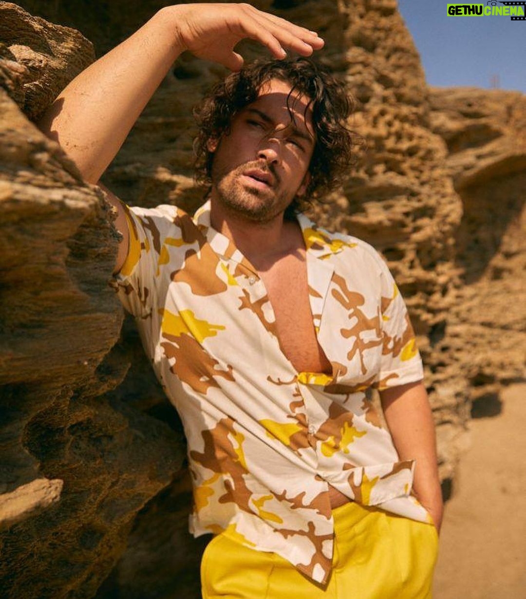 Alp Navruz - 375.2K Likes - #summervibes 🙇🏻♂️