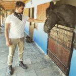 Alp Navruz Instagram - Eskisi kadar yakın olamayız.. #socialdistance