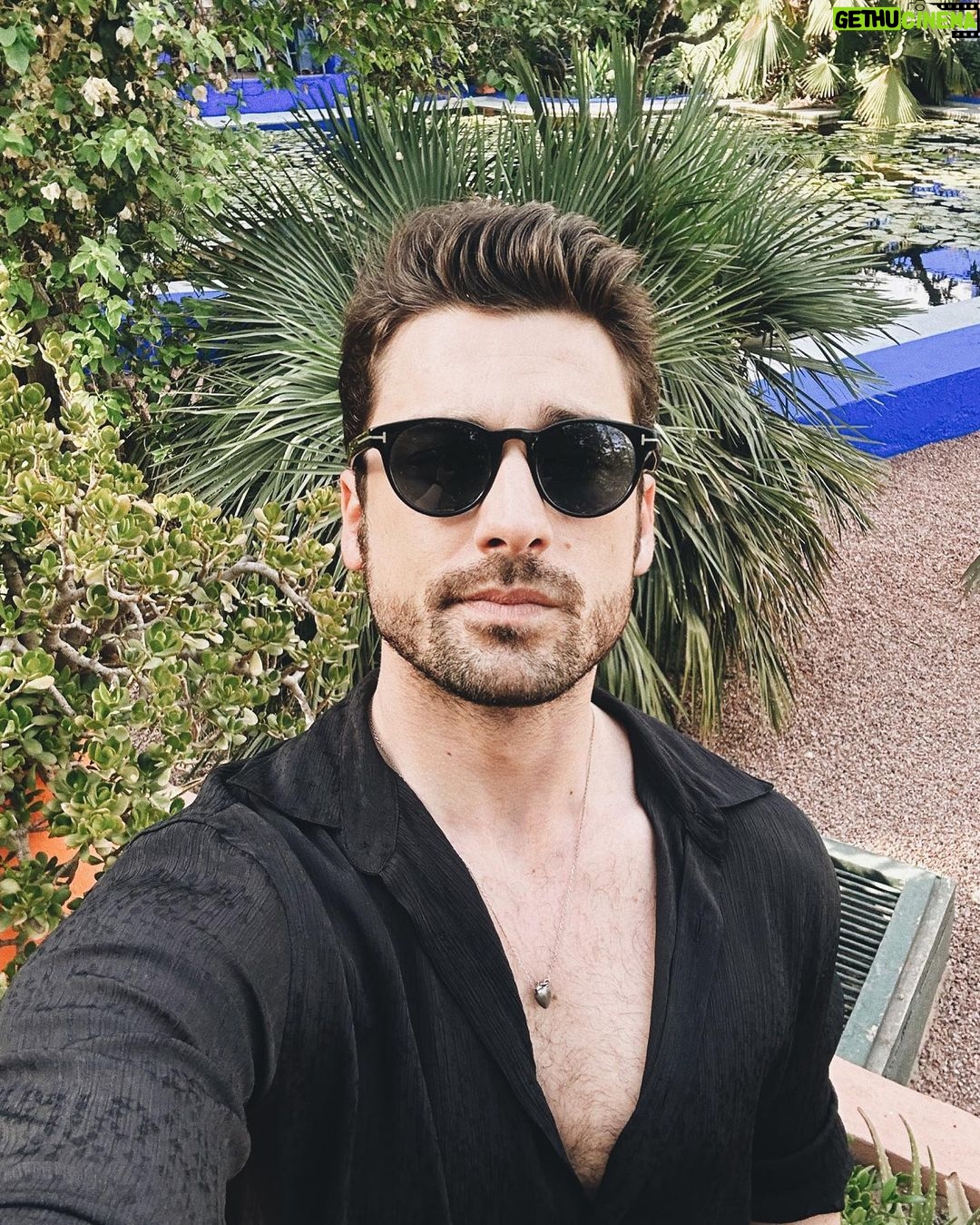 Alp Navruz Instagram - #goodvibes 🍀 Yves Saint Laurent
