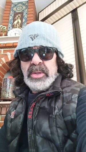 Alpaslan Özmol Instagram - Morali bozuk arkadaşına gönder neşesi yerine gelsin, kuşkusuz kanıtlanmış 😁