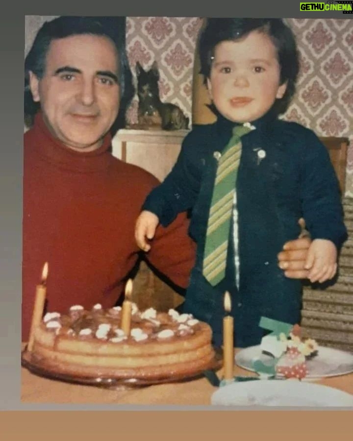 Alpaslan Özmol - 1.5K Likes -