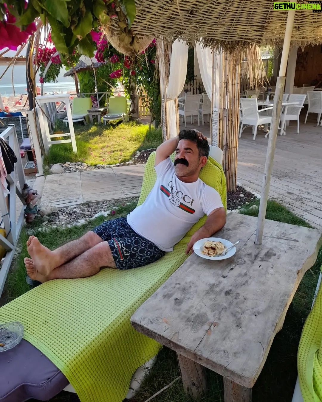 Alpaslan Özmol - 1.3K Likes - Sağlıklar dostlarr