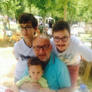 Altan Erkekli Instagram - Güzelliklerle devam edelim hayata...