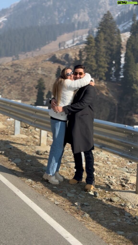 Aly Goni Instagram - Happy Birthday to the world’s best brother🤩 Here’s to more adventures, UNO fights, countless memories, fun reels 😂and a year filled with exciting travels and crazy times together. Cheers to making every moment unforgettable. Love you endlessly❤️🤗🤗 #happybirthday #brothersisterlove #bestbond #creatingmemories #funreels #srkfans Pahalgam