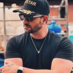 Aly Goni Instagram - Don’t lose what u can’t replace……