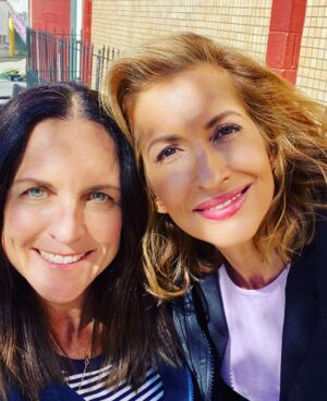 Alysia Reiner Instagram - Thank you gorgeous & amazing @alydiaz & @nathanfillion for being incredible warm generous hosts & scene partners on @therookieabc !! I loved working with you both & being directed by the beloved @anne_renton.  @alexihawley & #fredrickkotto loved saying your words ( & Fredrick your patience with all my fascination &!cop questions, I can’t wait for you to write your book! )

Tune in tonight Tuesday, January 24 at 8 PM on ABC and the next day on Hulu!  #therookie #ialwaysfeellikearookie #abc #hulu 

#ilovemyjob #actorslife