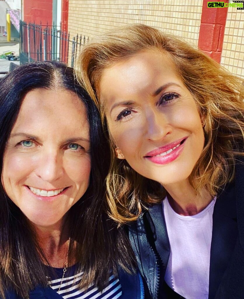 Alysia Reiner Instagram - Thank you gorgeous & amazing @alydiaz & @nathanfillion for being incredible warm generous hosts & scene partners on @therookieabc !! I loved working with you both & being directed by the beloved @anne_renton. @alexihawley & #fredrickkotto loved saying your words ( & Fredrick your patience with all my fascination &!cop questions, I can’t wait for you to write your book! ) Tune in tonight Tuesday, January 24 at 8 PM on ABC and the next day on Hulu! #therookie #ialwaysfeellikearookie #abc #hulu #ilovemyjob #actorslife Los Angeles Police Academy