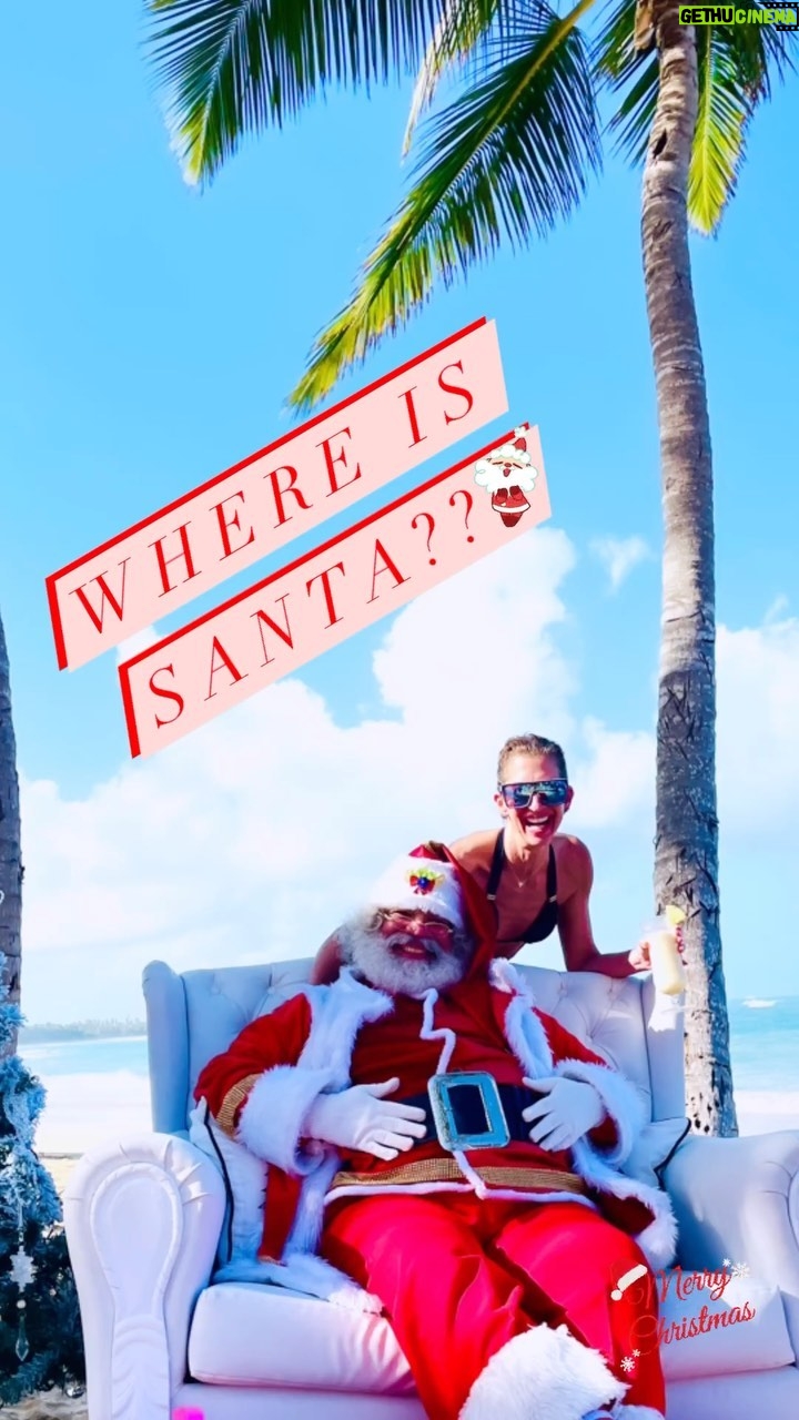 Alysia Reiner Instagram - A Xmas miracle for this little jewish girl! Merry Everything to All. #christmasmiracle #merryeverything #ibelieveinmiracles #jewishchristmas Zoëtry Agua Punta Cana