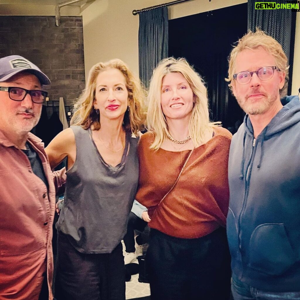 Alysia Reiner Instagram - I have such a huge artist crush on @sharonhorgan, feel so lucky to be working on a show created by her & @jeffsastrof & so excited she came across the pond so we got to finally meet her!! If you haven’t seen @badsisterstv I’m jealous bc you are in for such a treat…And that finale…. I thank my lucky @starz 😉 (Also to pretend to be in love with Greg Kinnear every day on set is not too sucky.) @shiningvalestarz #wcw #womencrushwednesday #womencrushingitwednesday #starz #shiningvale #shiningvalestarz Warner Bros Studios