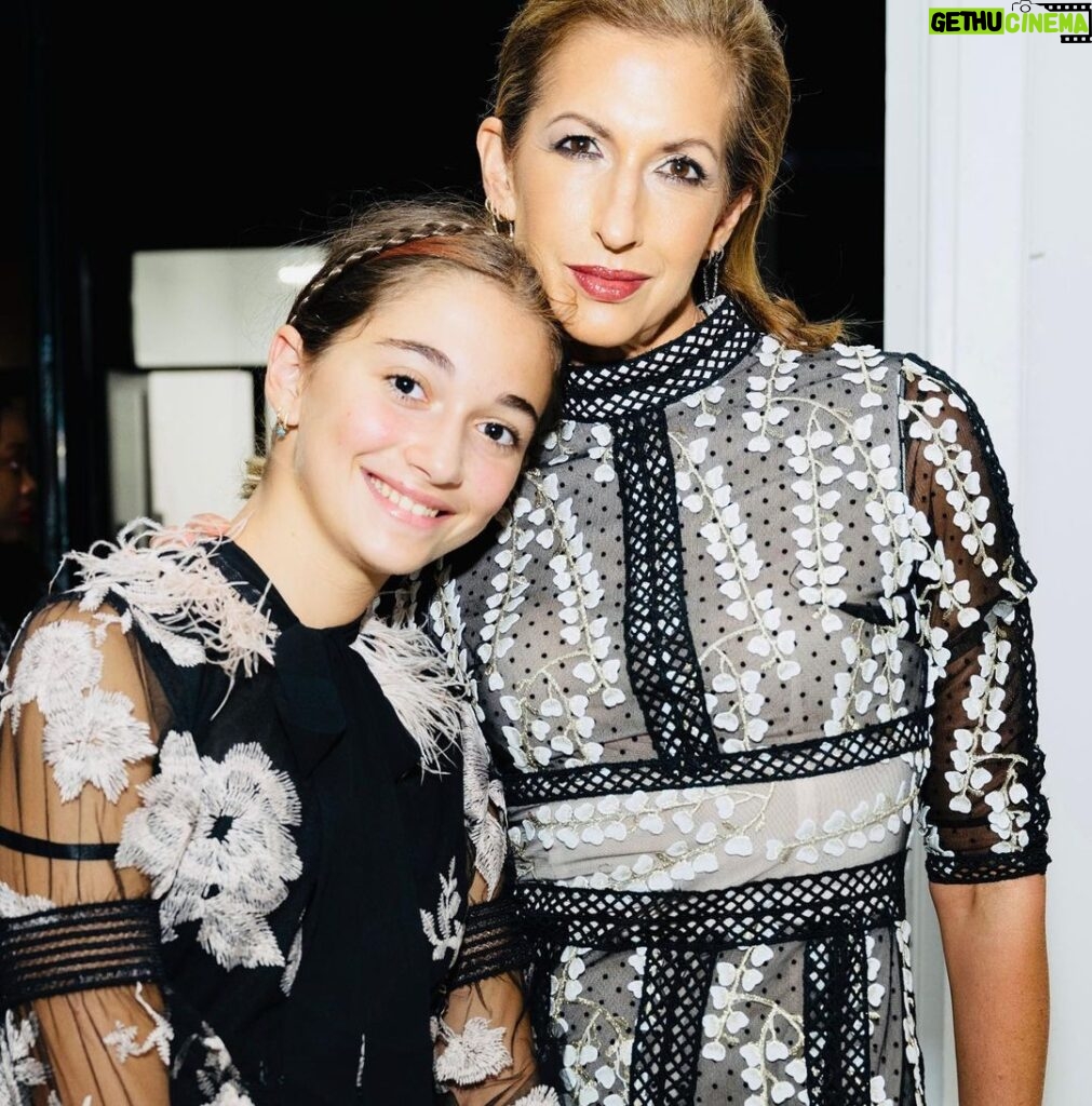 Alysia Reiner Instagram - Damn it’s better doing Fashion Week with this girl. Love you Liv. I love your style in 1000 different ways but mostly I love the style of your kindness humor & heart. Thank you @reservedmagazine for this magical cover party. Lipgloss by me (!) for @izzyzerowastebeauty Makeup @jennygonzalezmua Hair @jasonlinkow Style @zcrave for @reservedmagazine #nyfw #nyfw2022 #lifewithliv #agentdeever #dodc #fashionweek #fashionweek2022 NY Fashion Night Out/Fashion Week