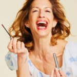 Alysia Reiner Instagram - Does anyone else love a good lip gloss as much as I do? Anyone want to end plastic pollution? Can we talk about it? I just decided its national lip gloss day on Thursday, so I will be on @talkshoplive this week, come chat with me about your love/hates in a lip gloss. Tune in Thursday at 8pm EST/5pm PST to talk lip gloss, zero waste and changing the world one lip gloss at a time. Link in bio. #nationallipglossday #talkshoplive #sundayfunday #ecofriendlymakeup #ecofriendlybrands #ecofriendly #makeup #lipgloss #tunein #selfcare #talkshoplive #zerowaste #zerowasteliving #plasticpollution