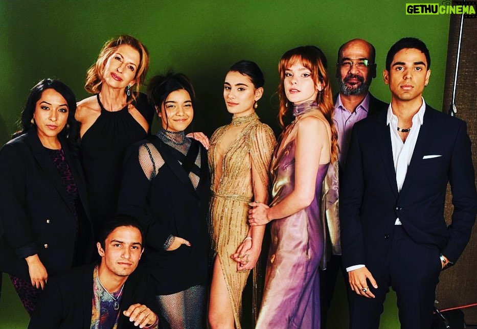 Alysia Reiner Instagram - About last night…Thank you @criticschoice for the best reason ever to have a @msmarvelofficial family reunion. I could not be more thrilled to be part of this bunch of spectacularly talented gorgeous and GOOD HUMANS. Thank you @sanaamanat622 for your brilliant brain that created Kamala, this gorgeous world & welcoming me into this family. Thank you @marvelstudios @disneyplus @victoriaalonso76 @kevinfeigemarvelstudios for making it!! It was so magical meeting so many heros ( @thejameshong !!), my actor girlcrush @zchao & being inspired by so much incredible art. Thank you dream team Cinderella squad: @antonmakeup @jinbanghair @juleswstylist_ @tomford @albertoparadajewelry @paumelosangeles @abelita_pr Also is it just me or do I look like I’m a vampire in the last picture?? #criticschoiceawards #bestensemblecast #familyreunion #girlcrush #actorcrush #dreamcometrue❤️ #goodisnotathingyouareitsathingyoudo Critic's Choice Movie Awards