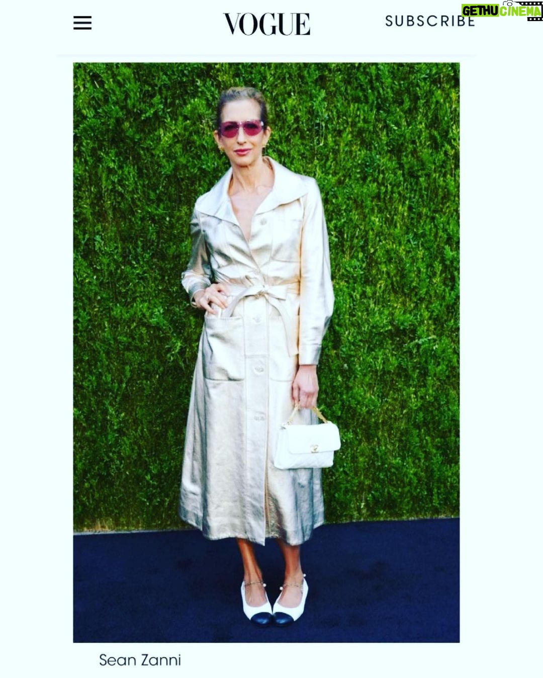 Alysia Reiner Instagram - Get a woman’s take. A true joy supporting women making films and the 8th annual Through Her Lens: The Tribeca CHANEL Women’s Filmmaker Program. I always see old friends, make new ones & get to meet incredible icons & LEGENDS (#annettebenning !!) Thank you @tribeca #janerosenthal #paulaweinstein @nancyellenlefkowitz for continuing to create true community. Love you @cindi_leive and all the incredibleness you bring to the planet w @themeteor &beyond. #ThroughHerLens #Tribeca #CHANEL #CHANELinCinema #femalefilmmakerfriday #femalefilmmakers #vitalvoices #tellanewstory #getawomanstake