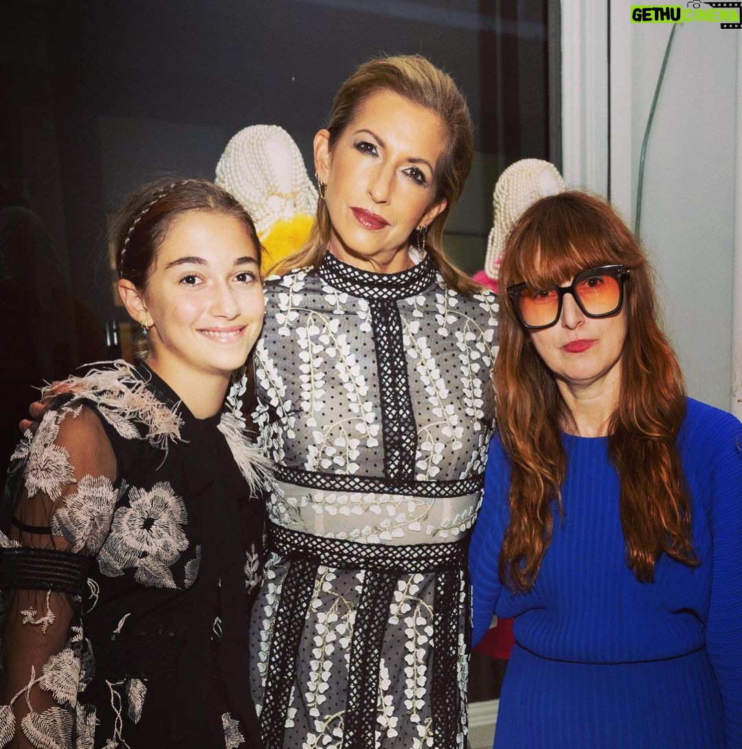 Alysia Reiner Instagram - Damn it’s better doing Fashion Week with this girl. Love you Liv. I love your style in 1000 different ways but mostly I love the style of your kindness humor & heart. Thank you @reservedmagazine for this magical cover party. Lipgloss by me (!) for @izzyzerowastebeauty Makeup @jennygonzalezmua Hair @jasonlinkow Style @zcrave for @reservedmagazine #nyfw #nyfw2022 #lifewithliv #agentdeever #dodc #fashionweek #fashionweek2022 NY Fashion Night Out/Fashion Week