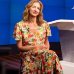 Alysia Reiner Instagram - Does anyone else love a good lip gloss as much as I do? Anyone want to end plastic pollution? Can we talk about it? I just decided its national lip gloss day on Thursday, so I will be on @talkshoplive this week, come chat with me about your love/hates in a lip gloss. Tune in Thursday at 8pm EST/5pm PST to talk lip gloss, zero waste and changing the world one lip gloss at a time. Link in bio. #nationallipglossday #talkshoplive #sundayfunday #ecofriendlymakeup #ecofriendlybrands #ecofriendly #makeup #lipgloss #tunein #selfcare #talkshoplive #zerowaste #zerowasteliving #plasticpollution