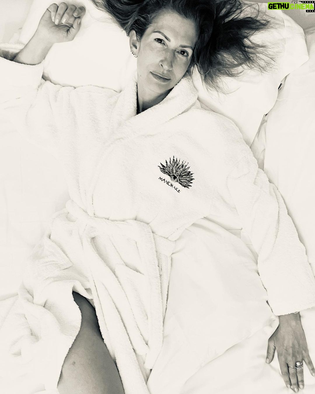 Alysia Reiner Instagram - Can you fall in love with a hotel robe? #jetlagisreal Thank you @themandrakehotel for a spectacular home away from home to rest my weary bones. #goodmorning #nomakeup #traveltheworldwithme #themandrakehotel #hotellife #robesoiree #hoteldesign #mandrake #nofilter #hotelliving #vacation #vaca London, England U.K.