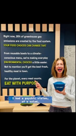 Alysia Reiner Instagram - Healthy ✅
Zero Waste ✅
Climate happy ✅
DELICIOUS ✅✅✅✅✅✅

Join me & Just Salad in celebrating our ❤️LOVE FOR THE PLANET 🌏 & their Reusable Bowl Program! This month, all salads are just $8.99 if you use their reusable bowl in-store! 

I love #justsalad bc it’s easy & healthy & so many climate friendly, gluten free, vegan options & so freaking delicious!! 

Liv loves it almost as much as she loves @wednesdayaddams 😉

And every time you reuse your bowl, you reduce waste, greenhouse gas emissions, and water use!

(Extra 🌏 credit if you bring your own utensils like us! 🍴 ❤️🍴)

#justsalad, #sustainability, #zerowaste, #reuse #glutenfree #vegan #vegetarian #climatechange #paidpartnership